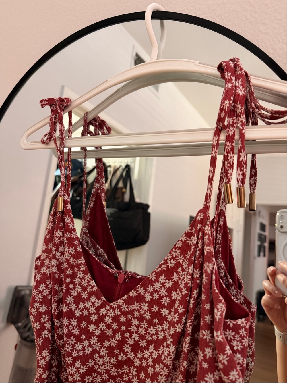 Hello Molly Floral Midi Dress - Picture 2 of 5